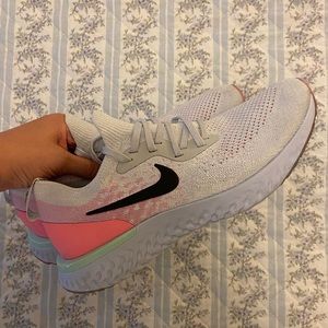 Nike Epic React Flyknit